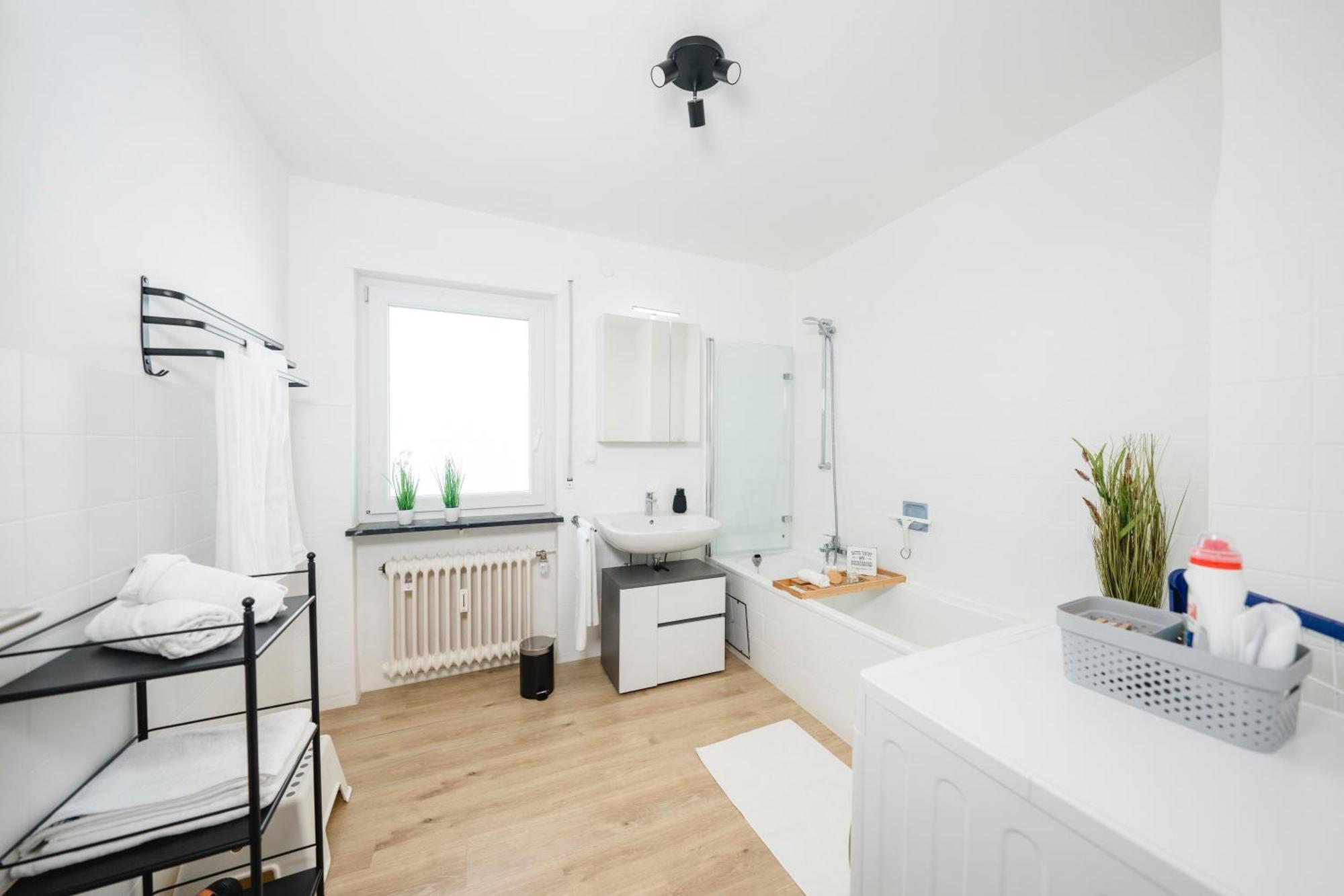 Stadtrand Oase Karlsruhe Mit Balkon Eksteriør bilde