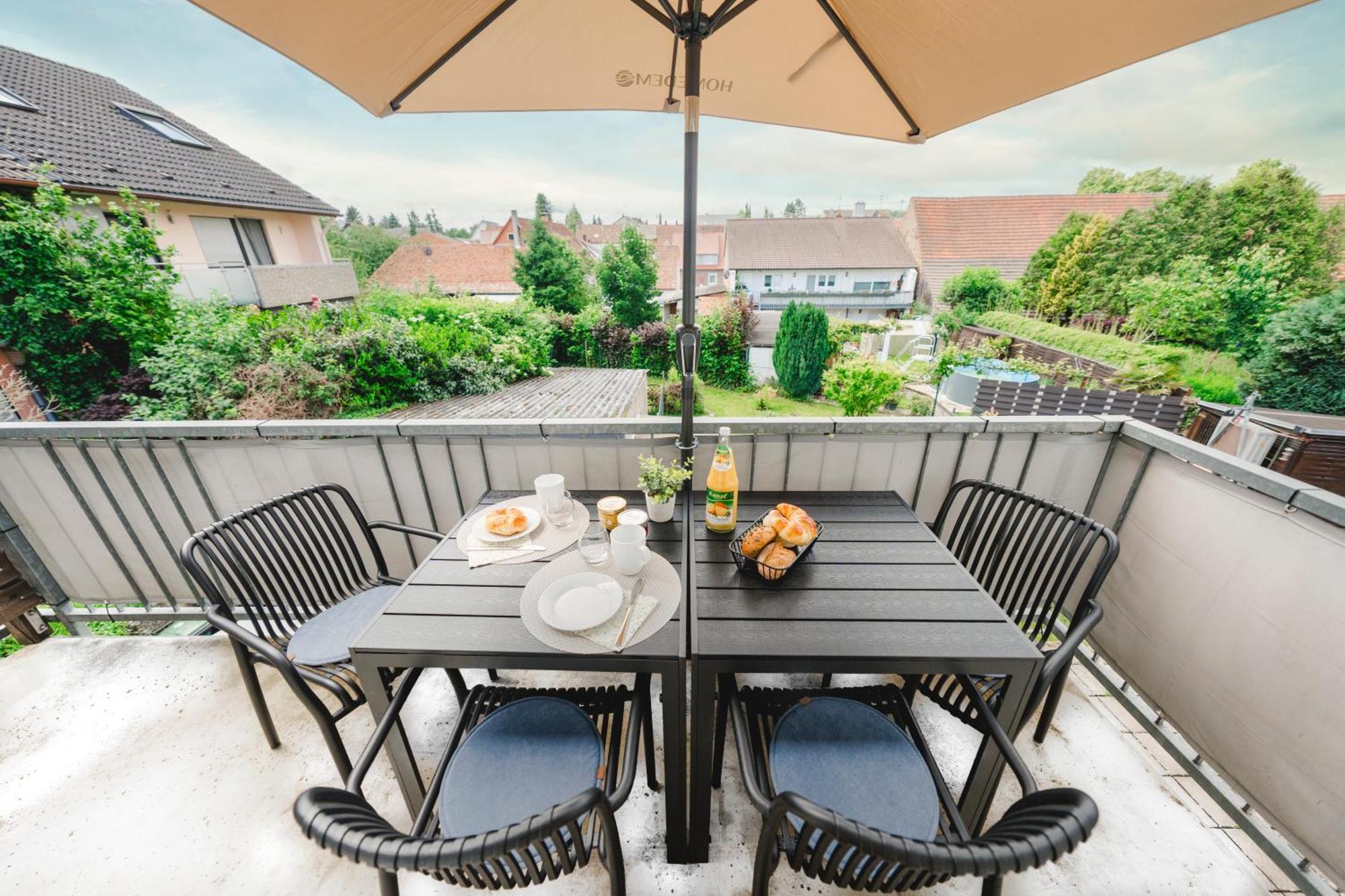 Stadtrand Oase Karlsruhe Mit Balkon Eksteriør bilde